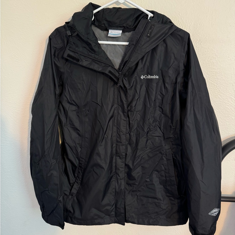 Columbia women’s raincoat. Great used condition. Size large.